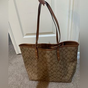 Coach signature tote